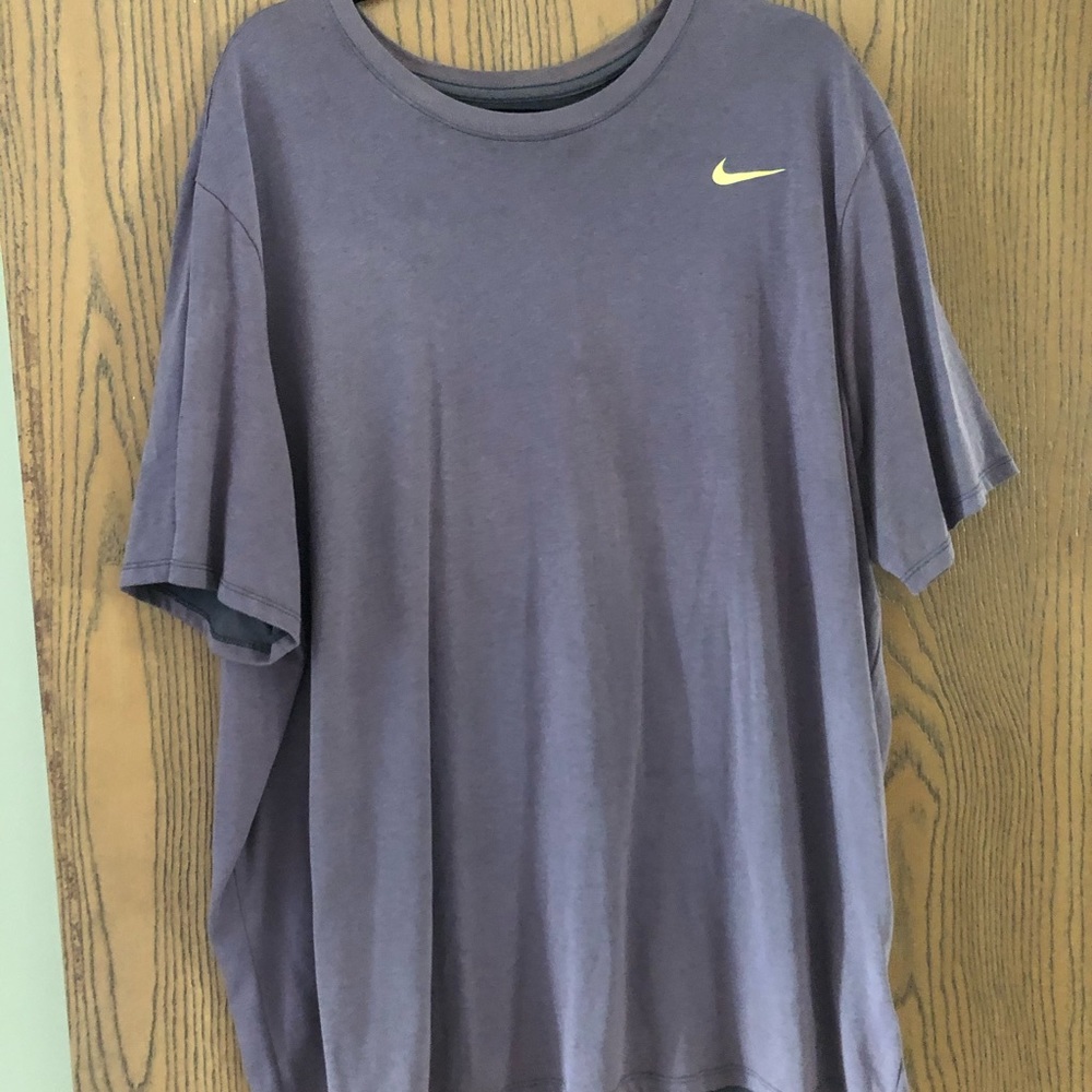 Nike T-shirt